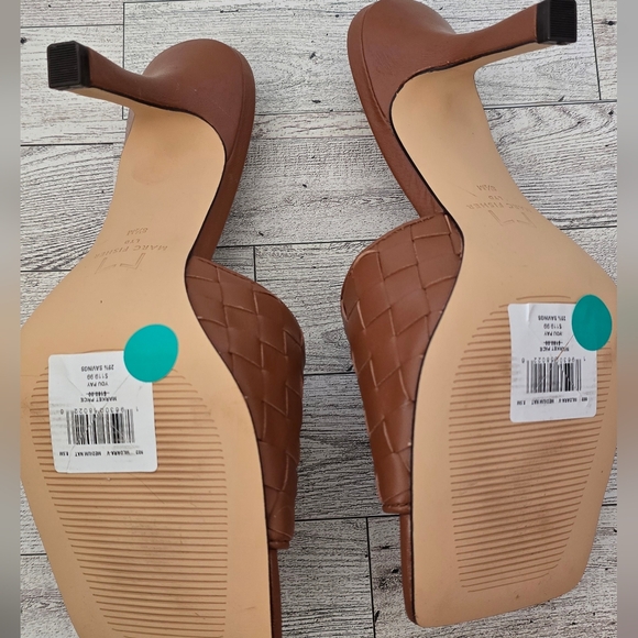 MARC FISHER DARA SLIDE HEELED SANDAL - Picture 4 of 4